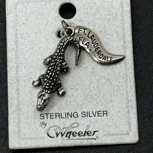 Vintage Sterling Silver By Wheeler Alligator Ft Lauderdale Charm Pendant 925 NOS - Picture 2 of 5